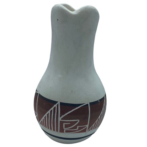 Vtg UTE Mountain Tribe Native American Pottery Vase 4.75” Signed Handcrafted - Picture 1 of 6